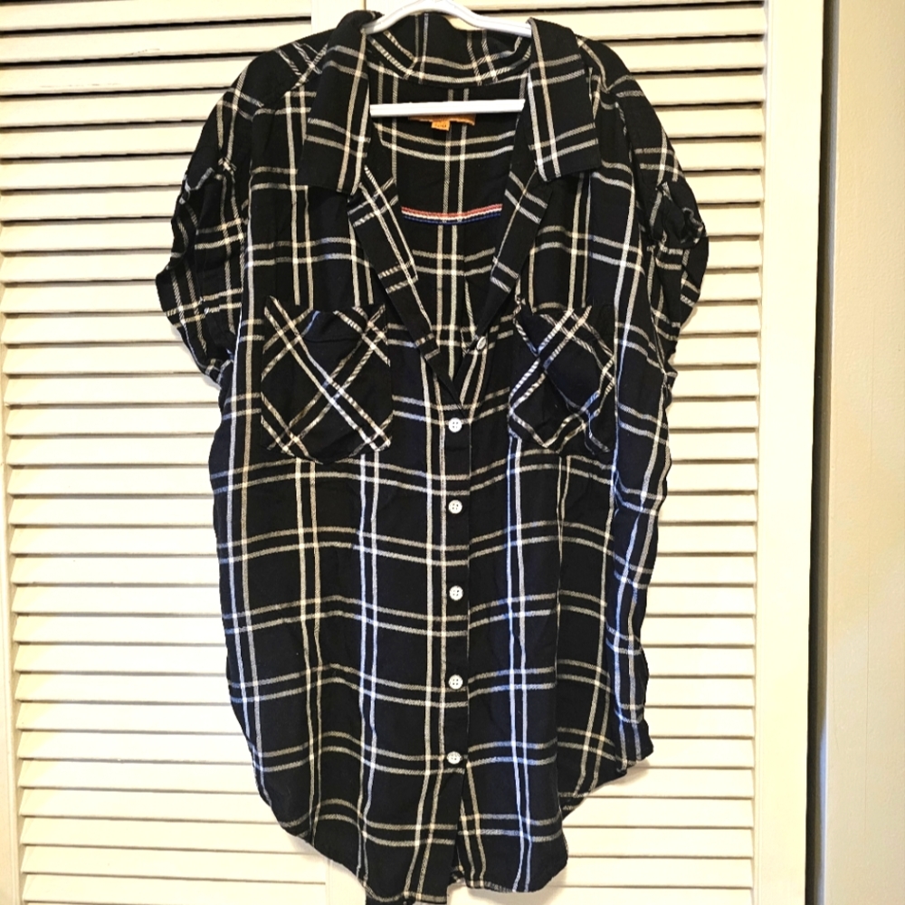 Jachs Girlfriend Cap Sleeve Black/White Plaid Flannel Top